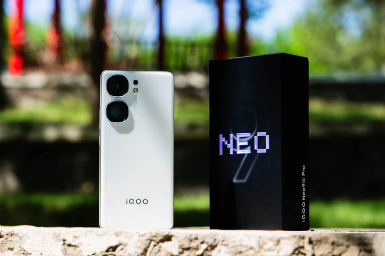 iQOO Neo 9S Pro: हर बजट के लिए Perfect Choice!